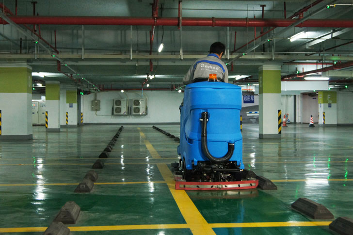 停车场清洁驾驶式大发（中国）